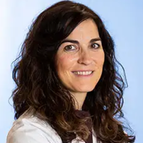 Dra. Andrea Manubens